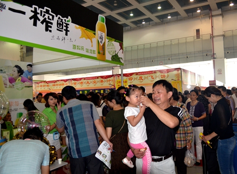 一榨鲜饮料火爆市场